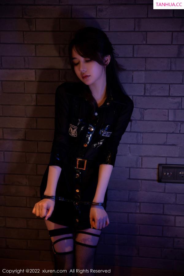 婠婠么  [XiuRen]高清写真图 2022.11.30 No.5931 婠婠么 黑丝美腿第12张图片